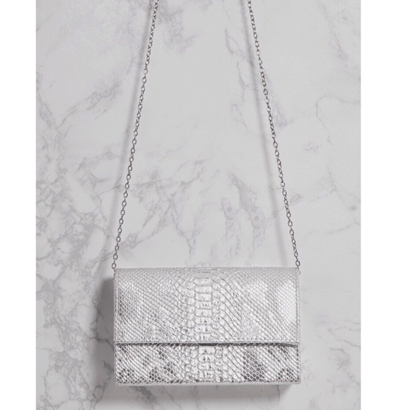 PRETTYLITTLETHING Silver Croc Shoulder Bag - Picture 3 of 5